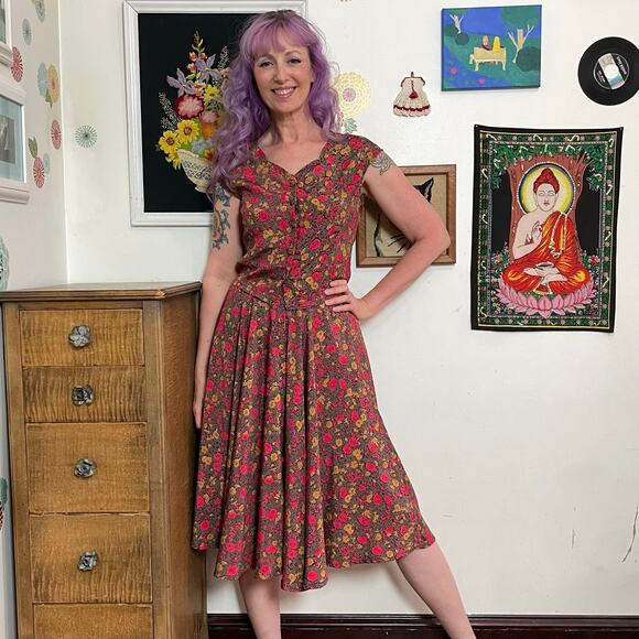 Vintage Red and Gold Floral Skirt Set, 1970s Flower Print Blouse & Skirt Size S - Picture 11 of 11